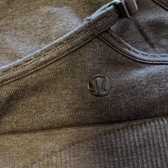 Lululemon bra - Picture 3 of 8